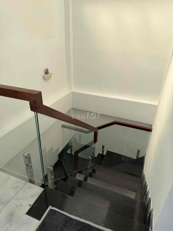 CẦN CHO THUÊ NGUYÊN CĂN 6x9 4PN 5TOLET HẺM XE HƠI 7m DS 22