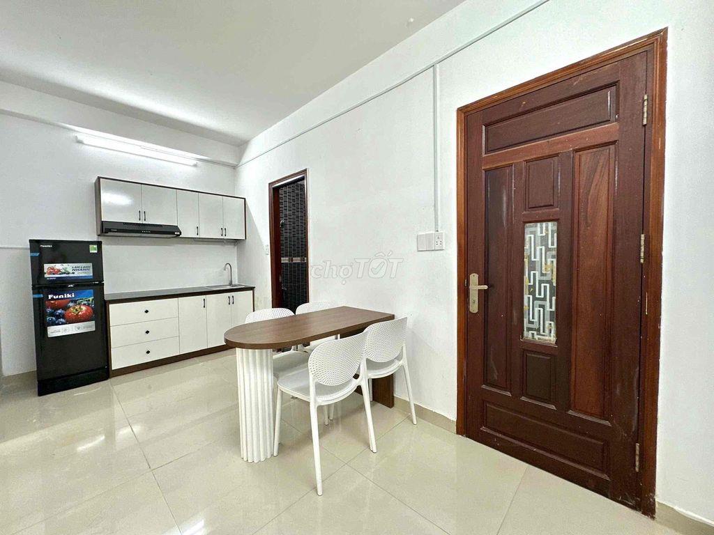Căn hộ 2 phòng ngủ Phan Xích Long - Ban công - Full nội thất Máy giặt