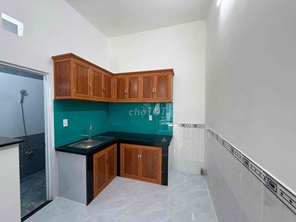 🏡🏡 Chu gởi  bán căn nhà  Ap 2 xtt củ, nay xa ba điểm mới  Trường học c