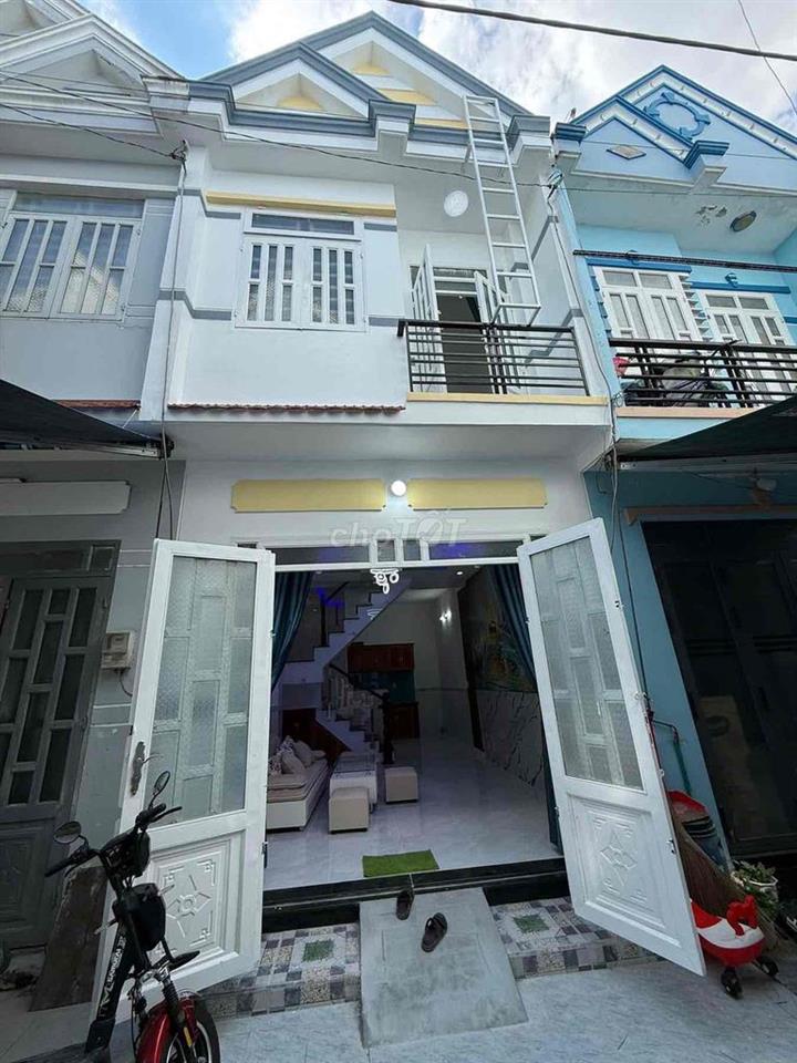 🏡🏡 Chu gởi  bán căn nhà  Ap 2 xtt củ, nay xa ba điểm mới  Trường học c