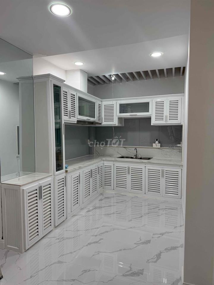 nhà bán . Hẻm xe hơi ,gần nhà thờ Ba Chuông. Chợ Trần Hữu Trang