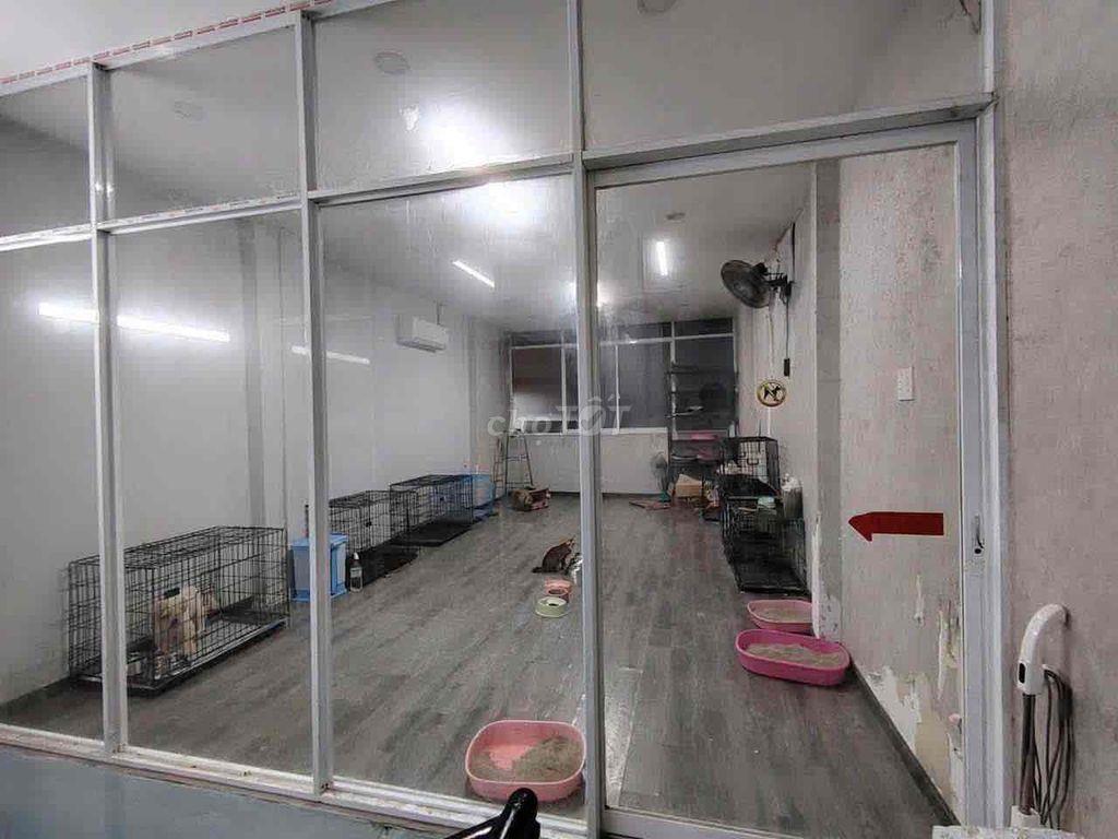 Cần sang lại mặt bằng gấp