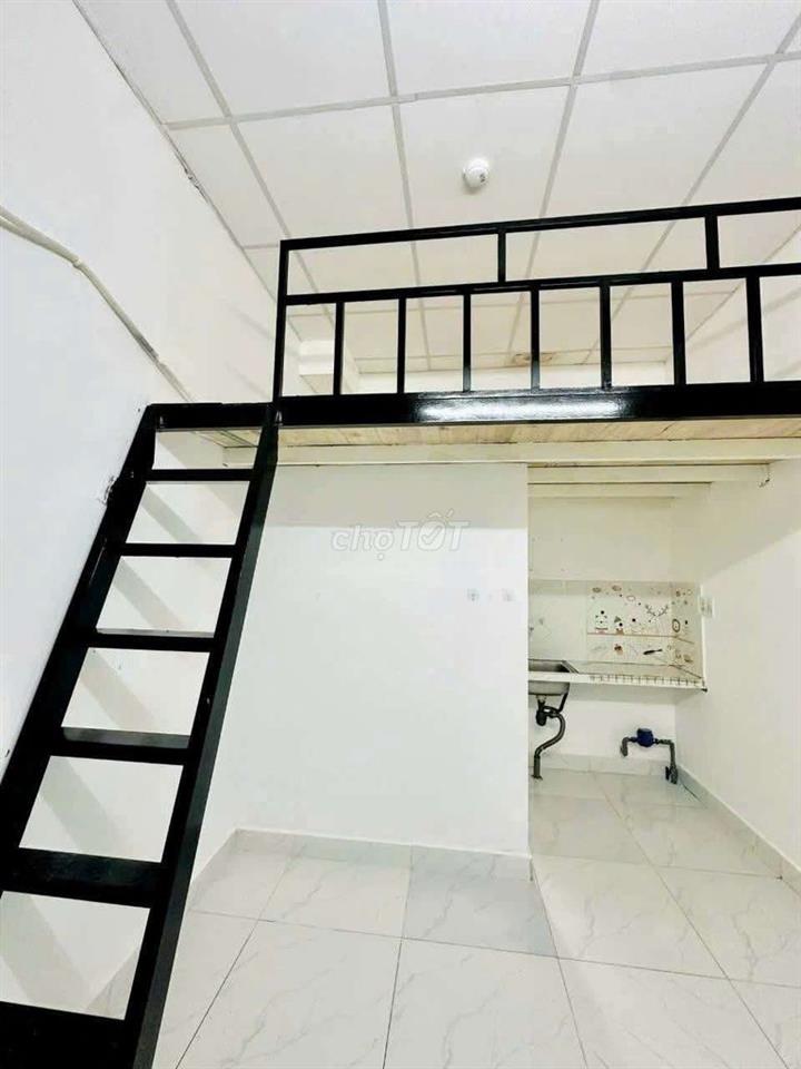 phòng trọ có gác 2 người gần UFM