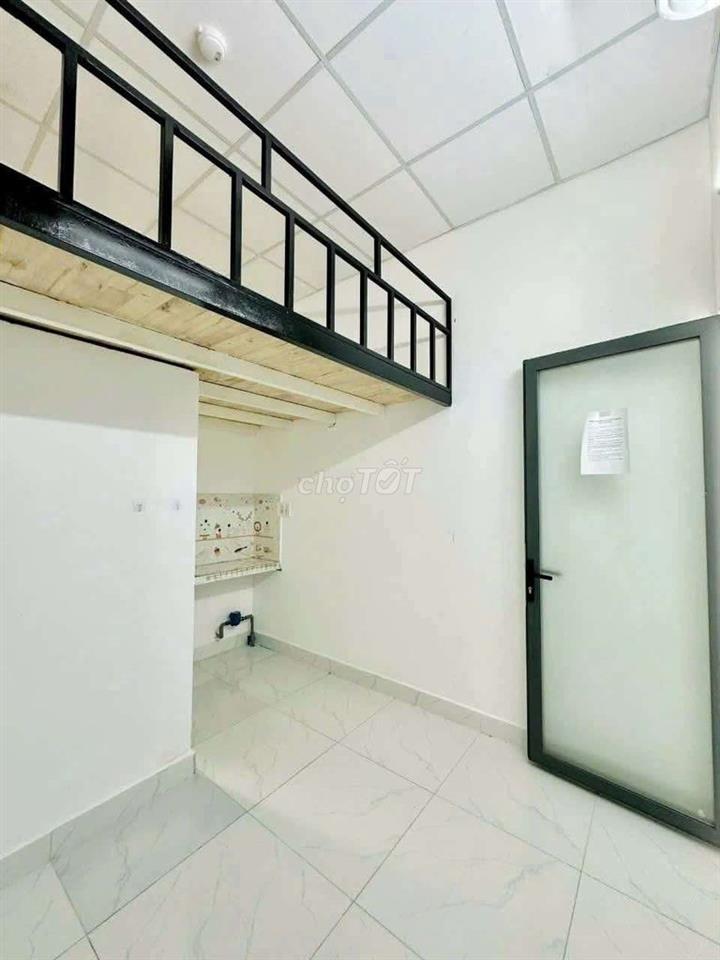 phòng trọ có gác 2 người gần UFM