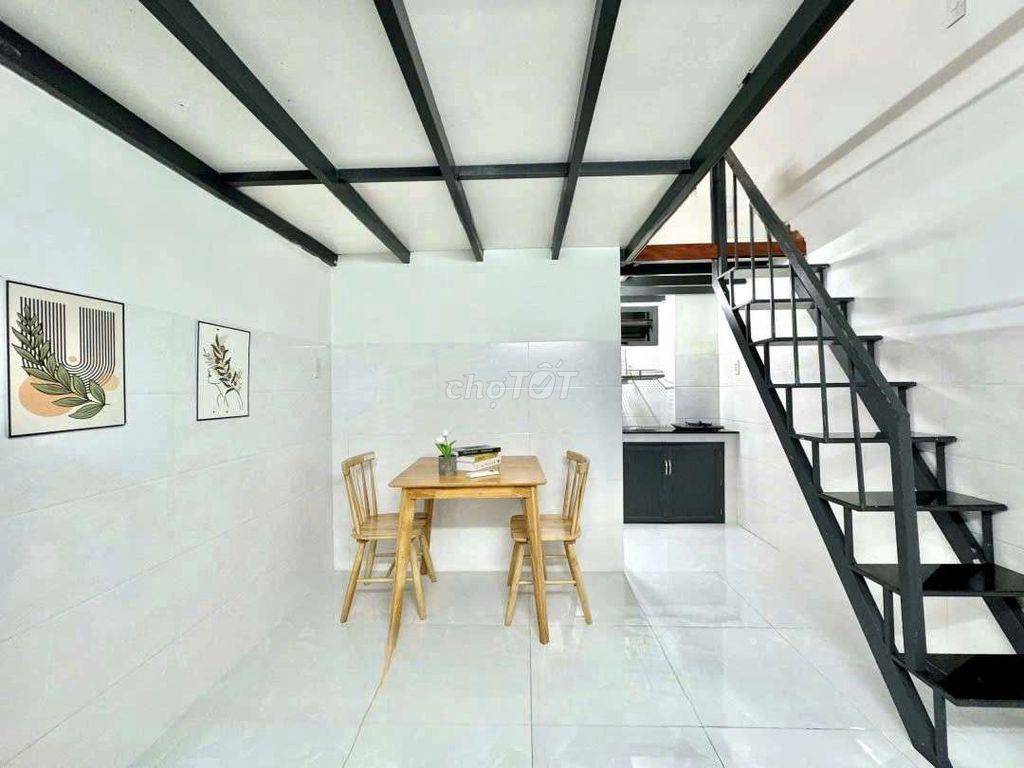 Full nội thất, có gác, giữa tháng 11 trống