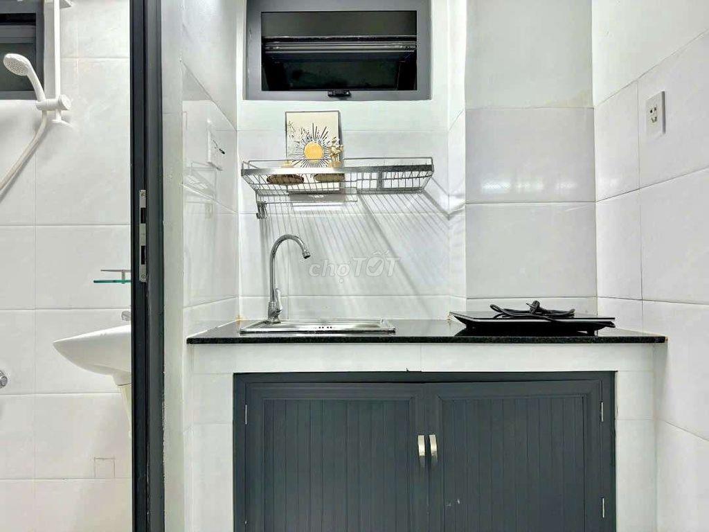 Full nội thất, có gác, giữa tháng 11 trống
