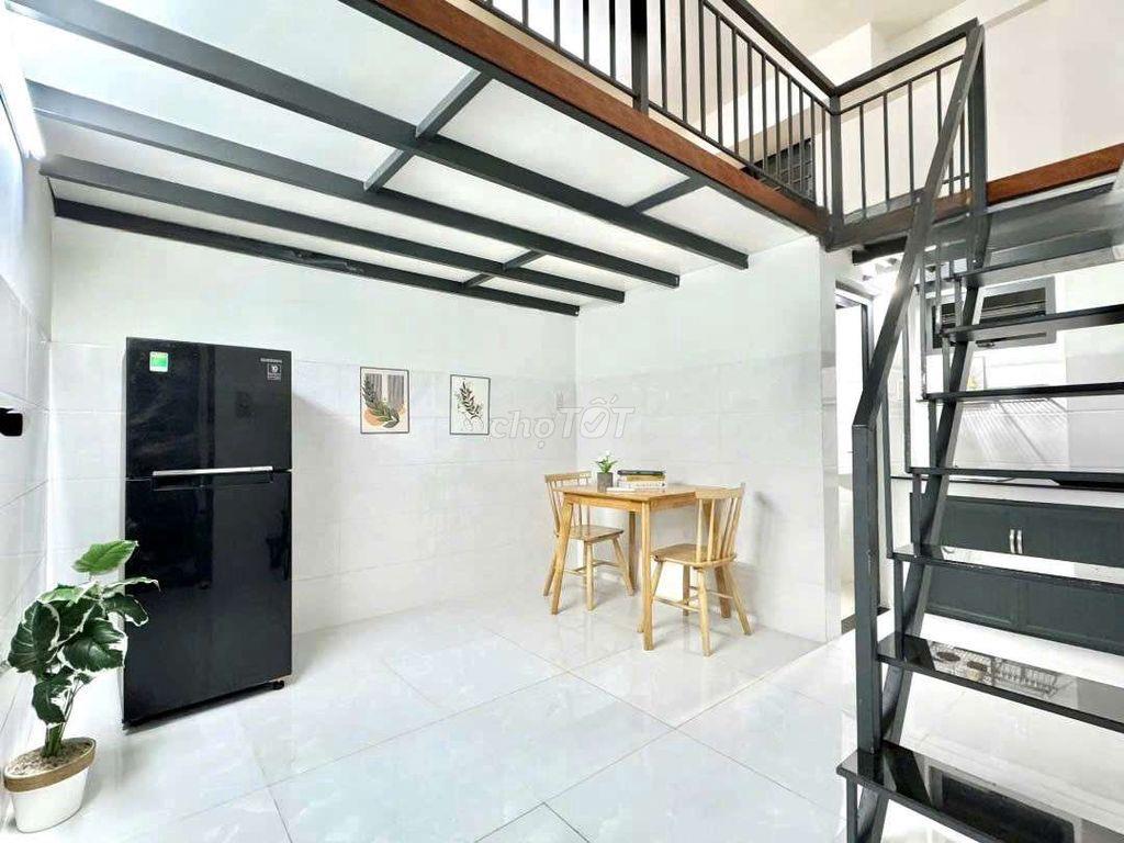 Full nội thất, có gác, giữa tháng 11 trống