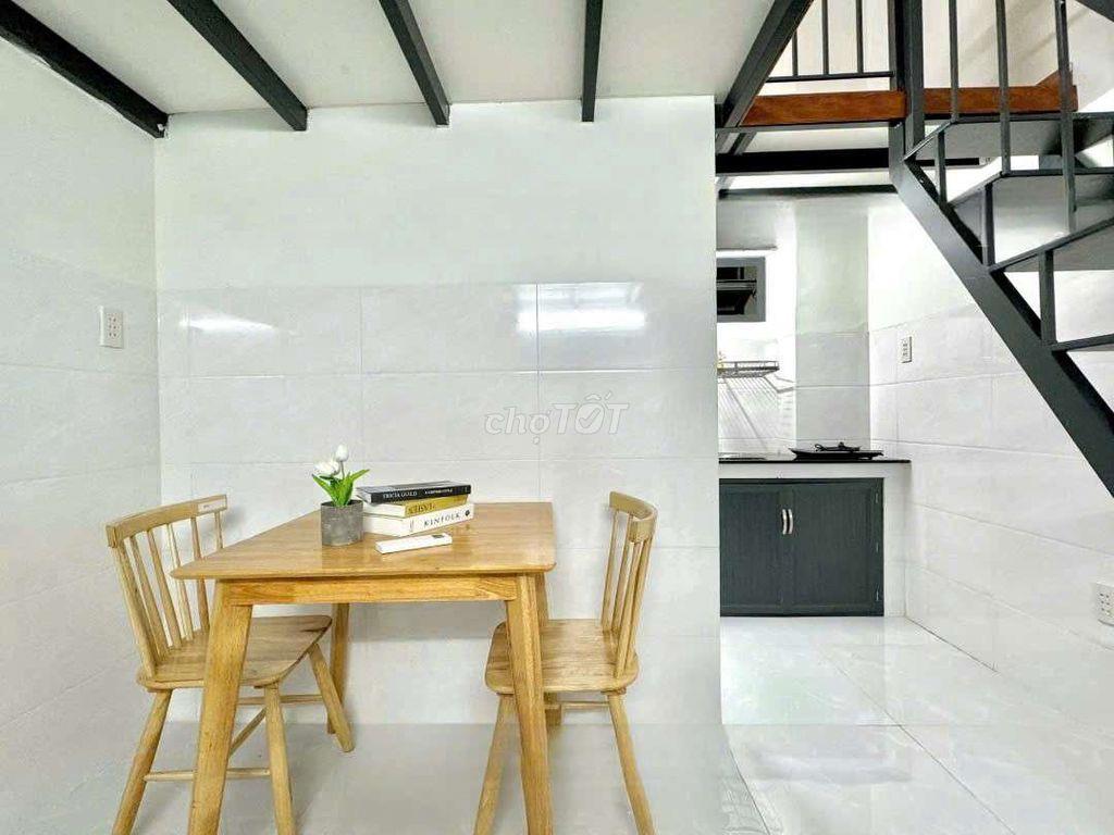 Full nội thất, có gác, giữa tháng 11 trống