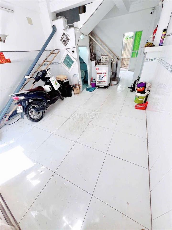 Studio có ban công phù hợp 1ng1xe