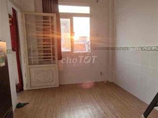 phòng có gác cửa sổ trời  đường số 17 Tân Thuận Tây