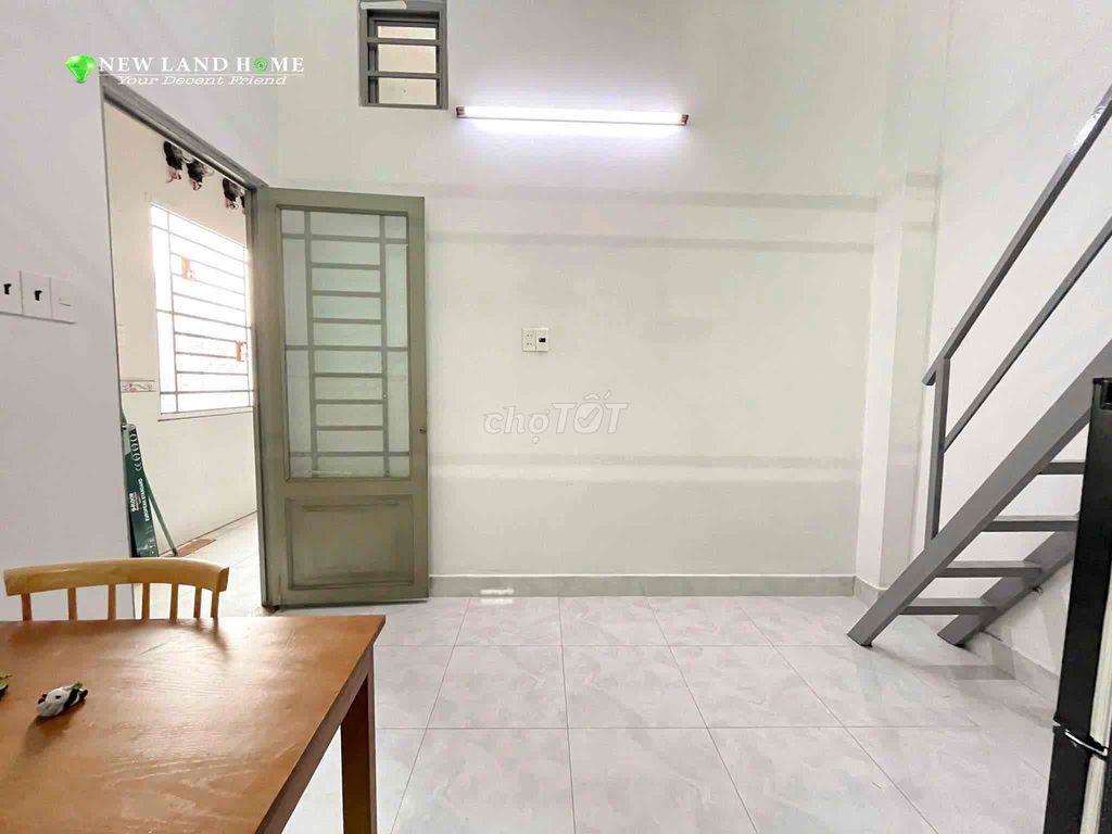 phòng có gác 803 huỳnh tấn phát Quận 7 ởđược 2-3 người