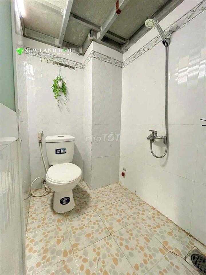 phòng có gác 803 huỳnh tấn phát Quận 7 ởđược 2-3 người