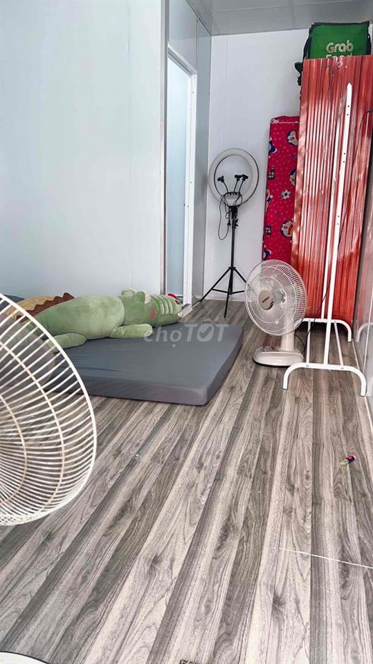 Cho Nam thuê phòng quận 7 (12m2) 2.3 triệu sdt ***
