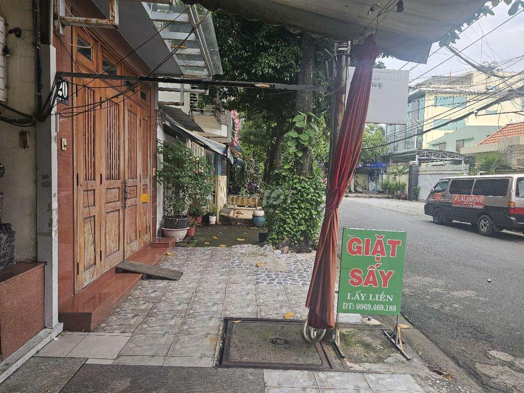 Bán Căn Hộ Dịch Vụ 68 Phòng