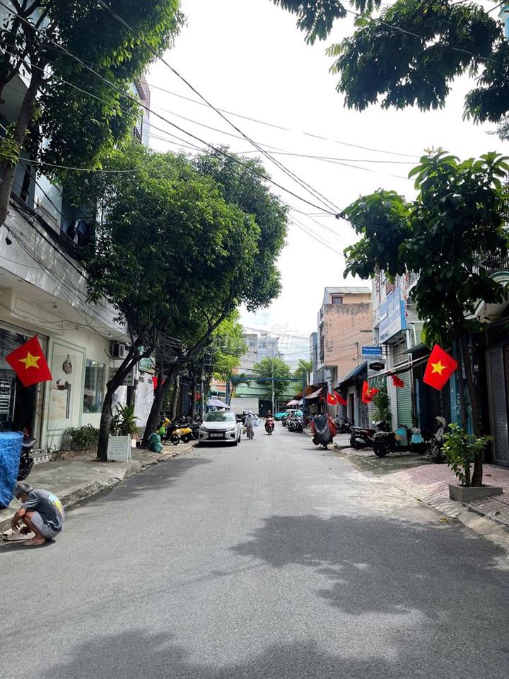 🌻 Giảm mạnh 400Tr !!! Bán nhà HXH 8m, gần Ga T3, giá 8.1 tỷ