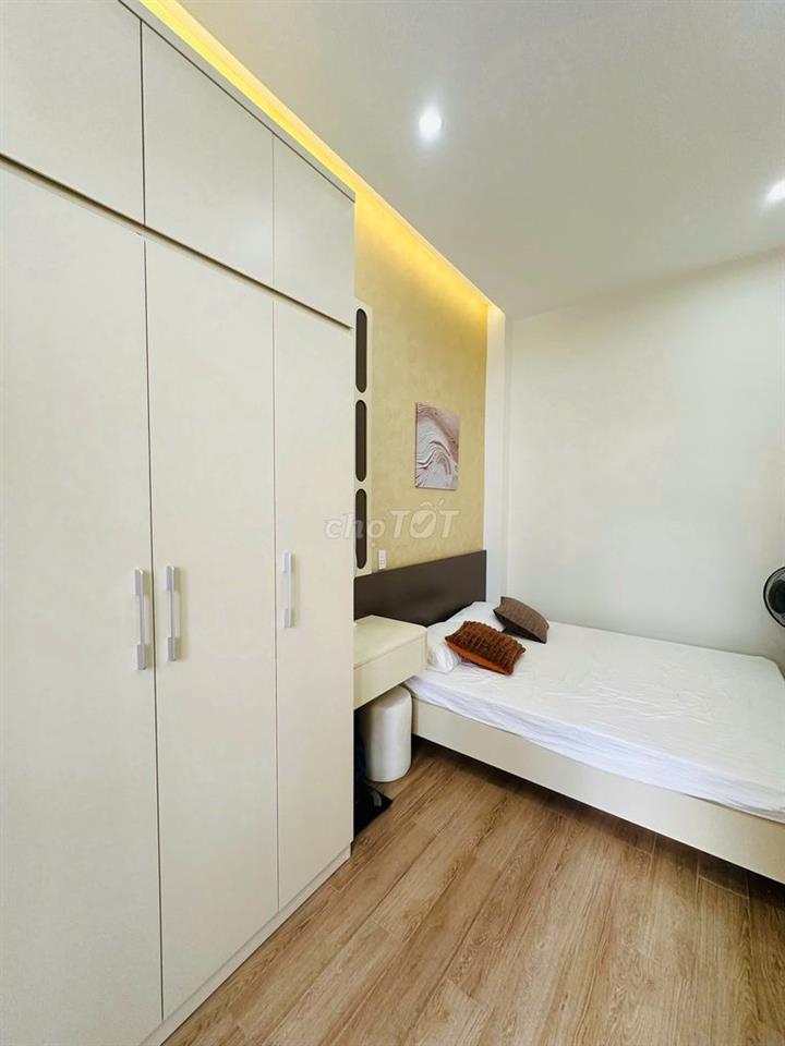 Bán nhà 3PN, full nội thất, Đ. Ni Sư Huỳnh Liên, Giá nhỉnh 5 tỷ TL