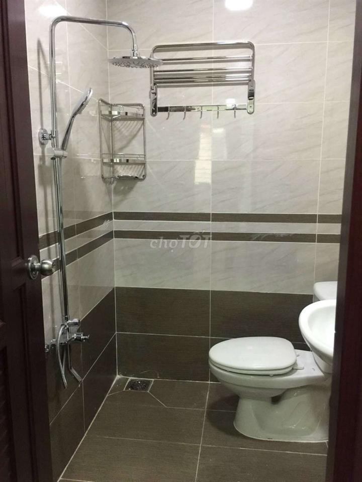 Phòng Ngay Trường CĐKT Đối Ngoạ, Đường Liên Phường