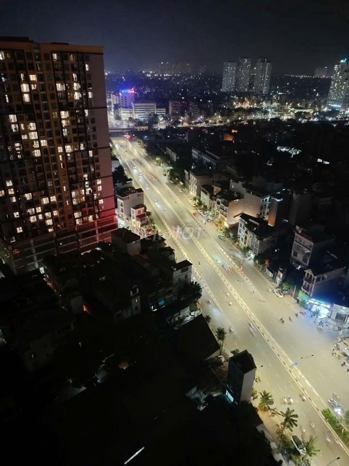 Cho thuê căn hộ chung cư 3 phòng ngủ gần trung tâm, đường thông thoáng