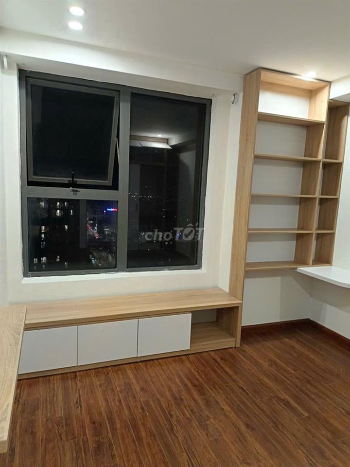 Cho thuê căn hộ chung cư 3 phòng ngủ gần trung tâm, đường thông thoáng