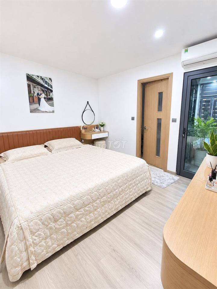 Bán căn 3 ngủ 104m2 chung cư One 18 phố Ngọc Lâm full đồ giá 8.3 tỷ