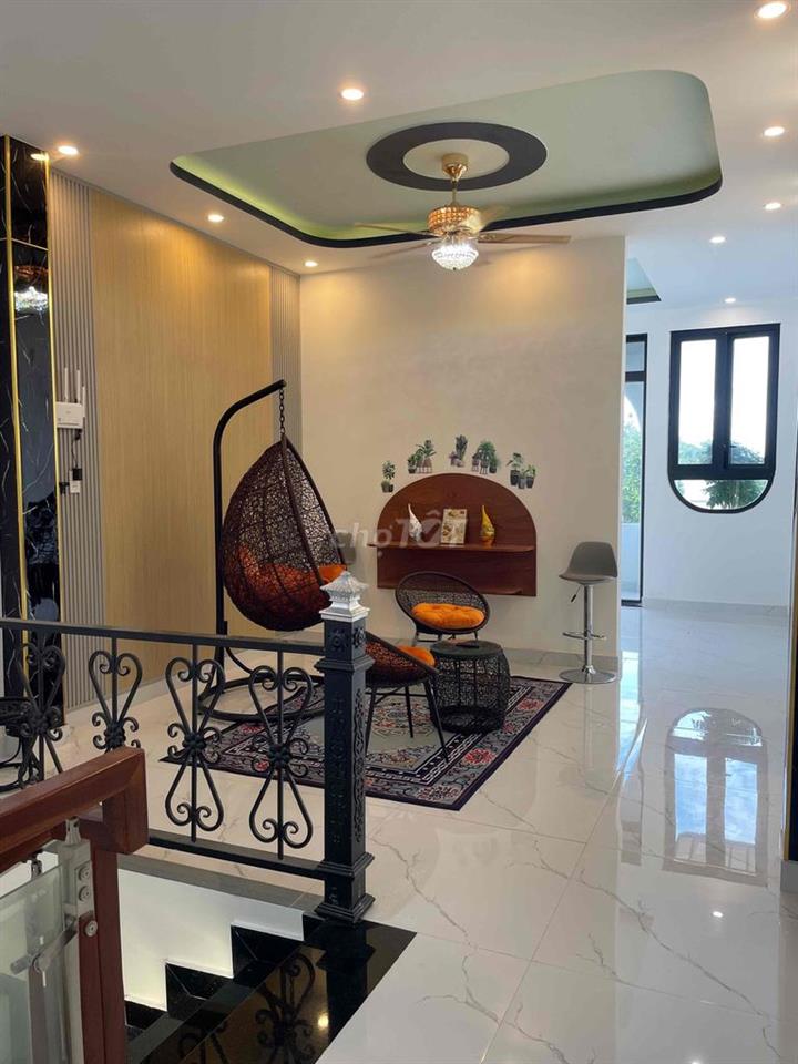 nhanh tay thì có nhà đẹp giá rẻ -chủ đang cần bán nhanh