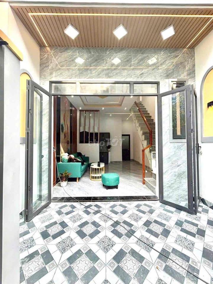 Nhà mới đã hoàn công 4x11 hẻm xe hơi 1 tỷ050tr tại Long An
