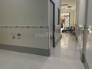 Bán nhà 2 tầng xây mới, Hai mặt thoáng, ôtô bảy chỗ vào nhà thoải mái
