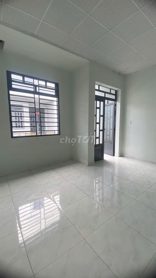 Bán nhà 2 tầng xây mới, Hai mặt thoáng, ôtô bảy chỗ vào nhà thoải mái