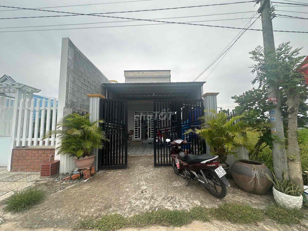 bán GẤP nhà cấp 4 đường ô tô