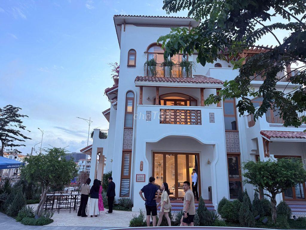 Hiếm có: sở hữu NP Biệt thự 1 hầm 4 tầng tháng 10 nhận ck 5 tỷ 592