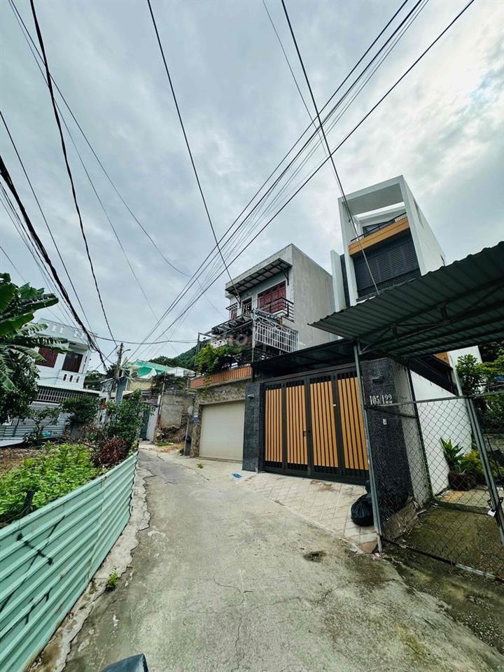 Cần  BÁN ĐẤT 220m2 NGANG 6,3m đường Ô Tô 7 Chỗ