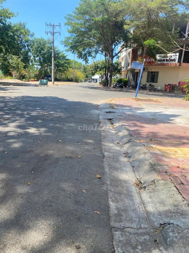 Cho thuê kho 150m2, khu đồi nhãn, Phướng 10 , Tp Vũng Tàu. 2,5tr