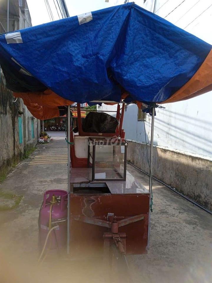sang nhương kiot bán bánh cuốn nóng