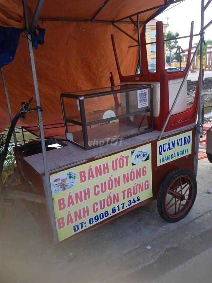 sang nhương kiot bán bánh cuốn nóng