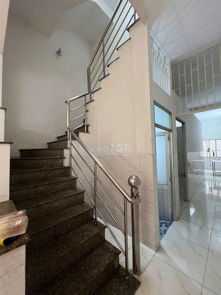 nguyên căn mặt tiền 4x22 6pn 6wc đậu ô tô