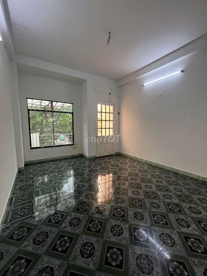 nguyên căn mặt tiền 4x22 6pn 6wc đậu ô tô