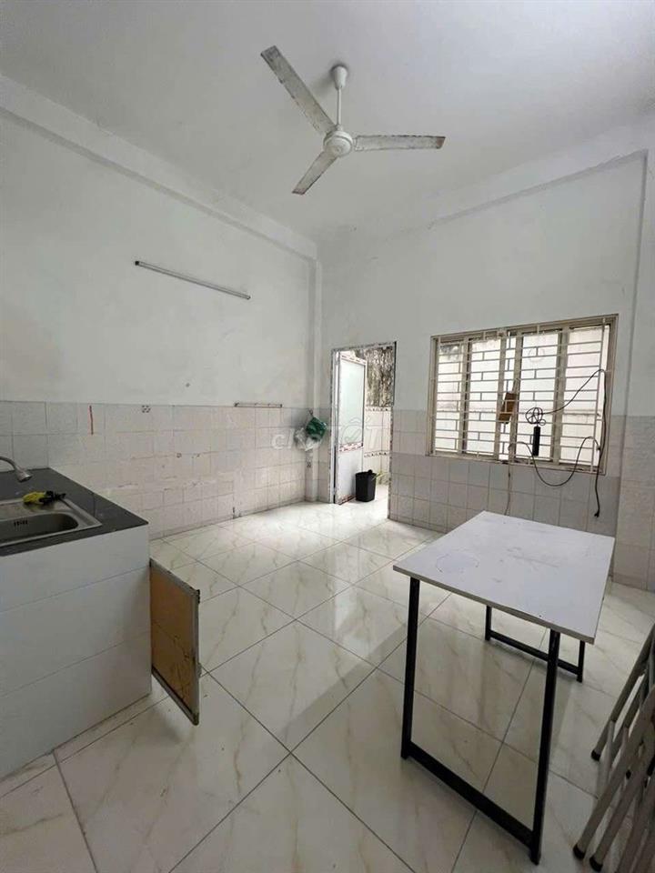 nguyên căn mặt tiền 4x22 6pn 6wc đậu ô tô