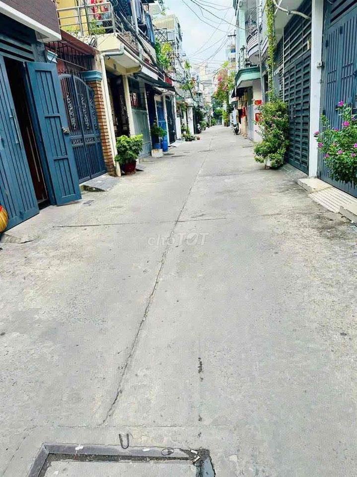 NHÀ MỚI NGUYÊN CĂN CMT8 - 4PN – DTSD: 180M2