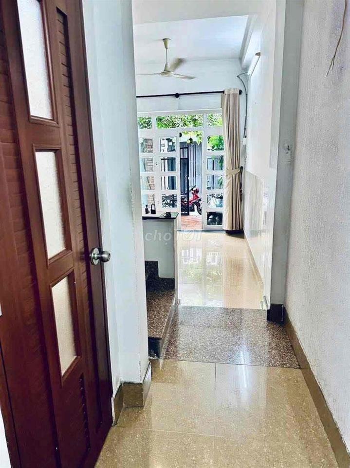 NHÀ MỚI NGUYÊN CĂN CMT8 - 4PN – DTSD: 180M2