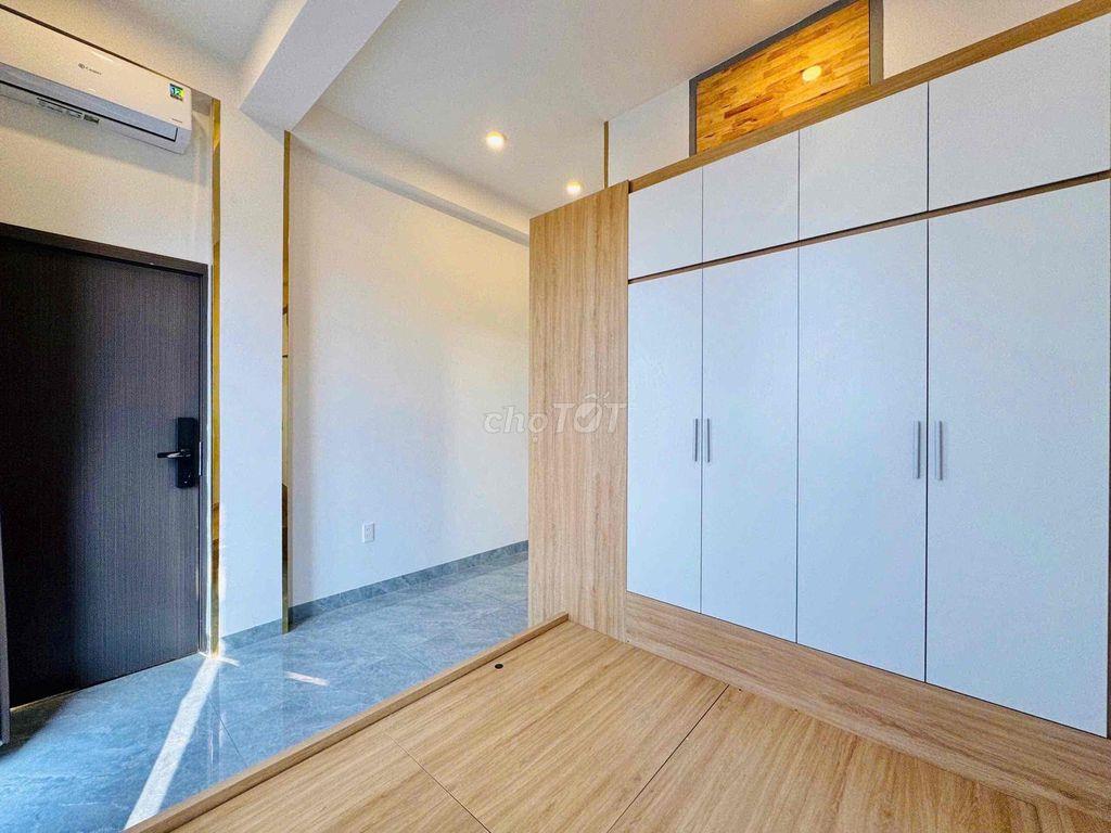 Vòng Xoay Phú Lâm - Nhà Mới - Q6 - Ban công - Full nội thất -