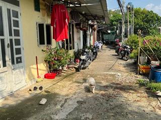 cần bán gấp nhà cấp 4 hẻm xe hơi phường hiệp thành rất nhiều tiện ích