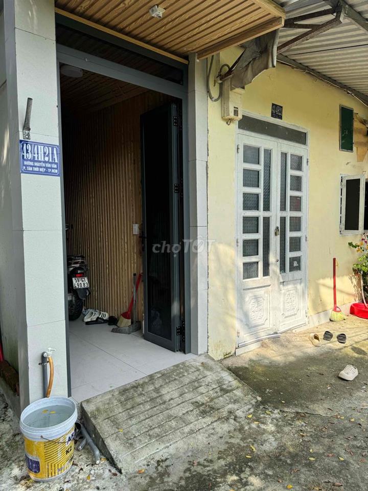 cần bán gấp nhà cấp 4 hẻm xe hơi phường hiệp thành rất nhiều tiện ích