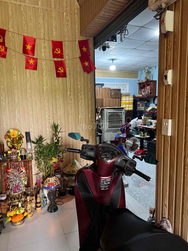 cần bán gấp nhà cấp 4 hẻm xe hơi phường hiệp thành rất nhiều tiện ích