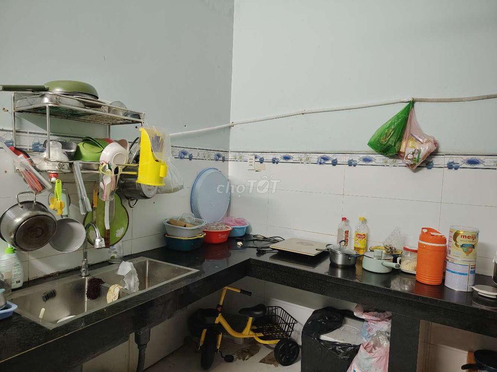 Sang lại nhà cắt may - 4x30, 1 phòng ngủ, phòng khách trống dài 15m