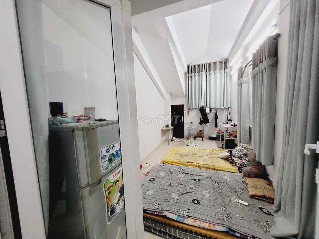 Cho thuê nguyên lầu 3 2 phòng ngủ giá 5 triệu