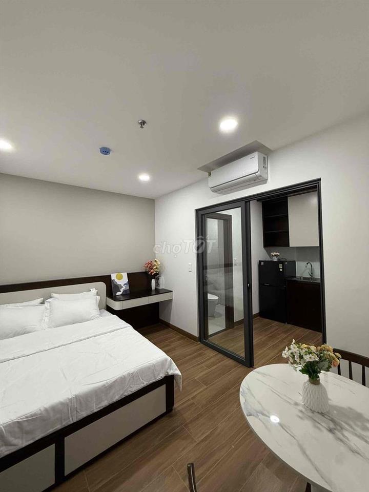 STUDIO TÁCH BẾP RỘNG NGAY LOTTE MART