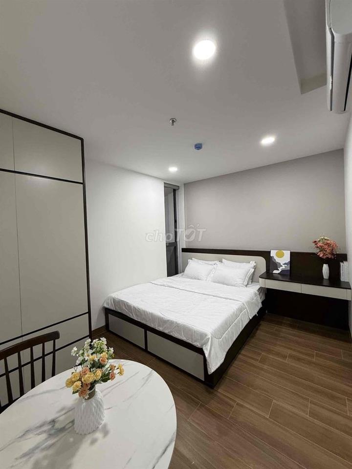 STUDIO TÁCH BẾP RỘNG NGAY LOTTE MART