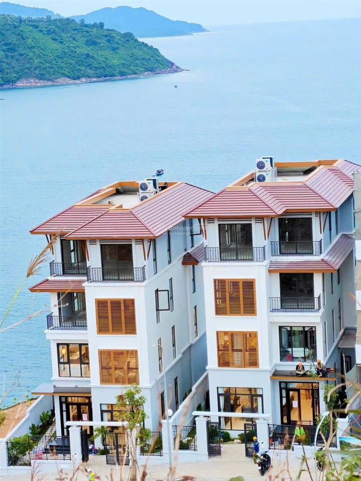 Bán biệt thự đơn lập lâm phong khu đảo ngọc  vinhomes hải vân bay  đà nẵng 221m2