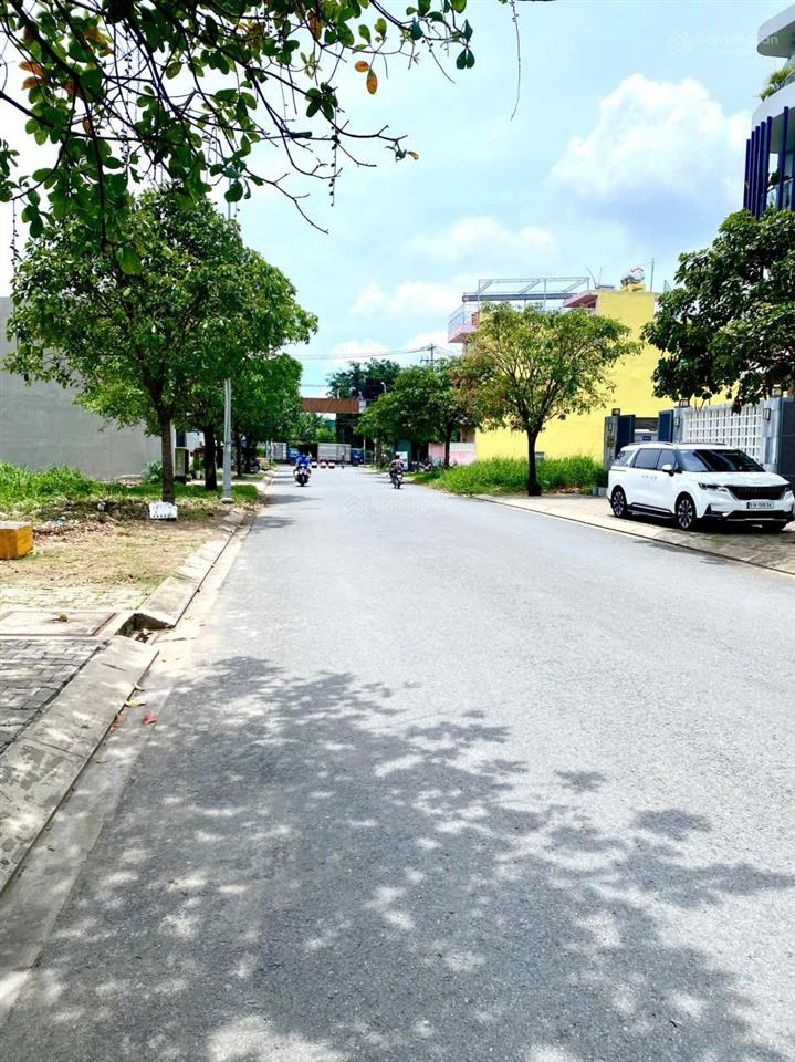 Chịu lỗ. chủ bán lô biệt thự. 161.2m2 full thổ cư 100%. mt đường nhựa 20m. gần bệnh viện chợ rẫy 2