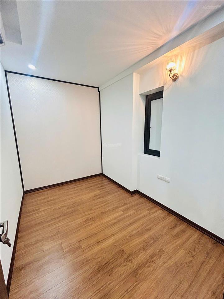 Cho thuê cc c14 bộ công an 135m2, 3 ngủ 3 vs. nhà đẹp, căn rộng. đồ cơ bản. 18tr/th. 0907 833 ***